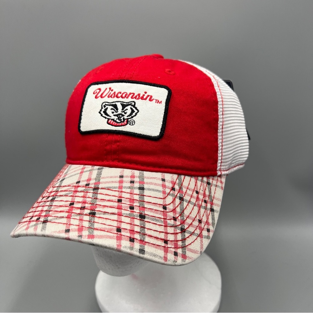 University Of Wisconsin Badgers NCAA Trucker Hat. Curved Bill Adjustable Cap Red
